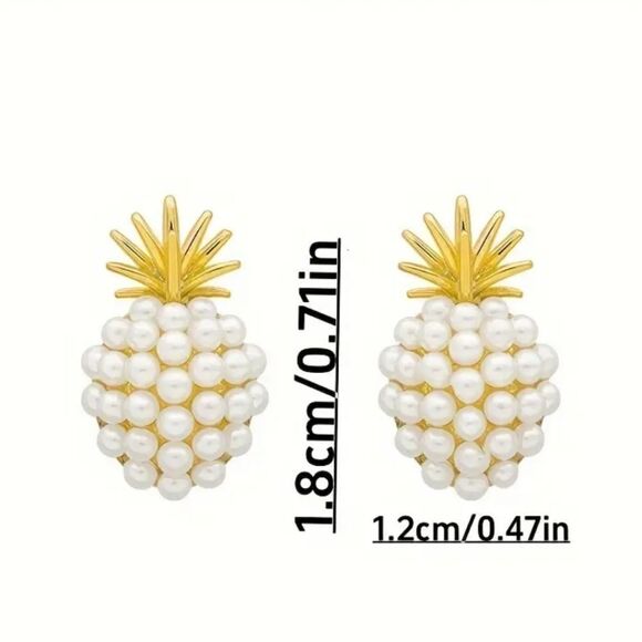 Pineapple pearl 14k gold stud earrings - Picture 3 of 7